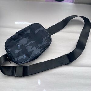 Alana See Me Run Belt Bag